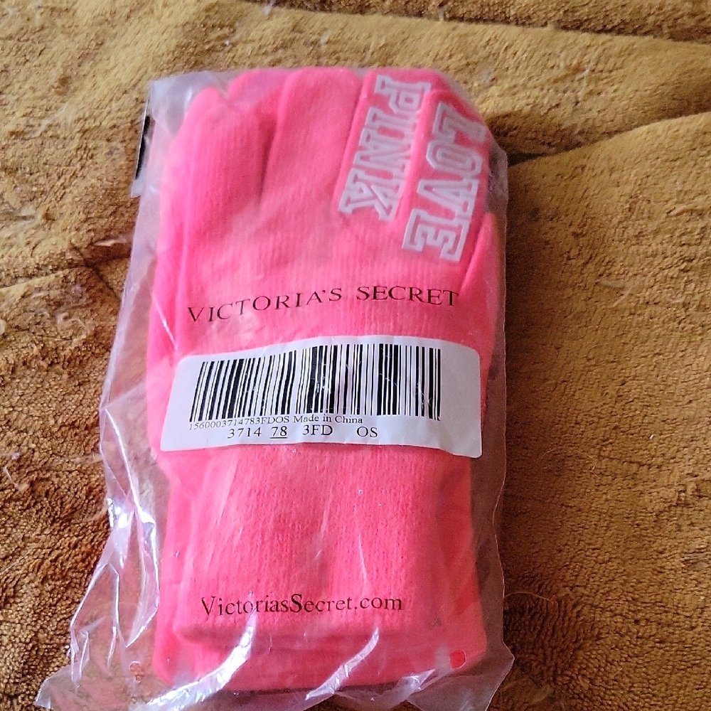 Victoria's Secret Bright Pink Love Socks - Picture 2 of 2